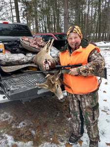 After unsuccessful hunts for seven years Female Hunters Uses Buck Baits and Harvest Buck